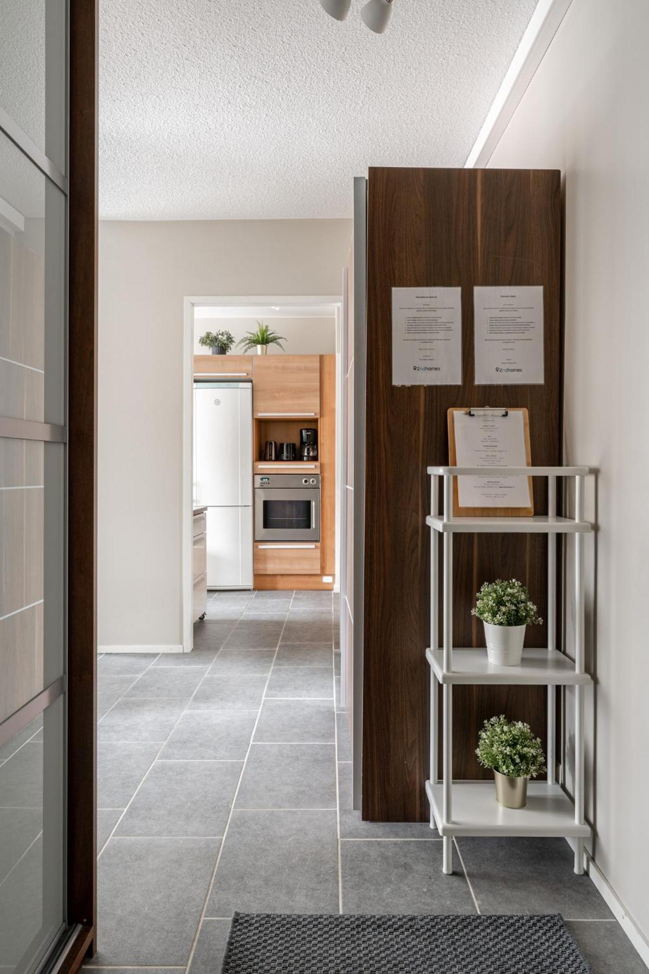 טמפרה Heartful 1Br Apartment With Balcony Next To Railway Station - Hosted By 2Ndhomes מראה חיצוני תמונה