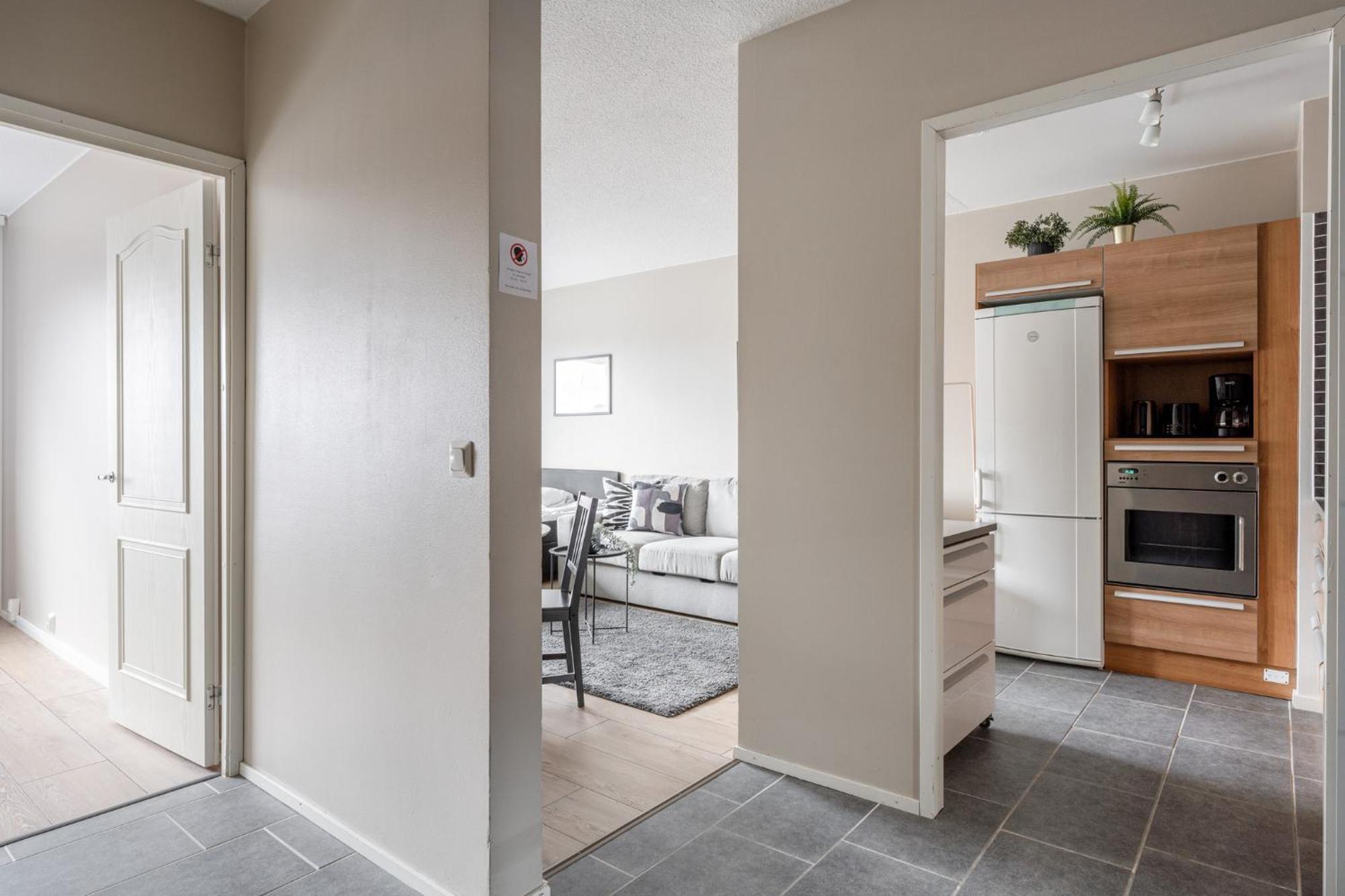 טמפרה Heartful 1Br Apartment With Balcony Next To Railway Station - Hosted By 2Ndhomes מראה חיצוני תמונה